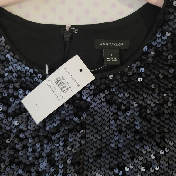 NWT Ann Taylor Navy Sequin Top - Picture 4 of 5